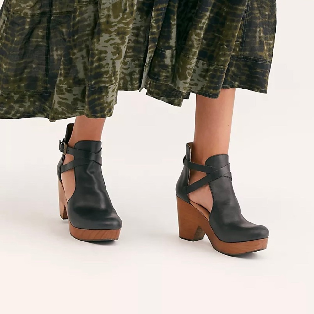 Women’s Black Leather Clog Mules with Wood Platform Heel